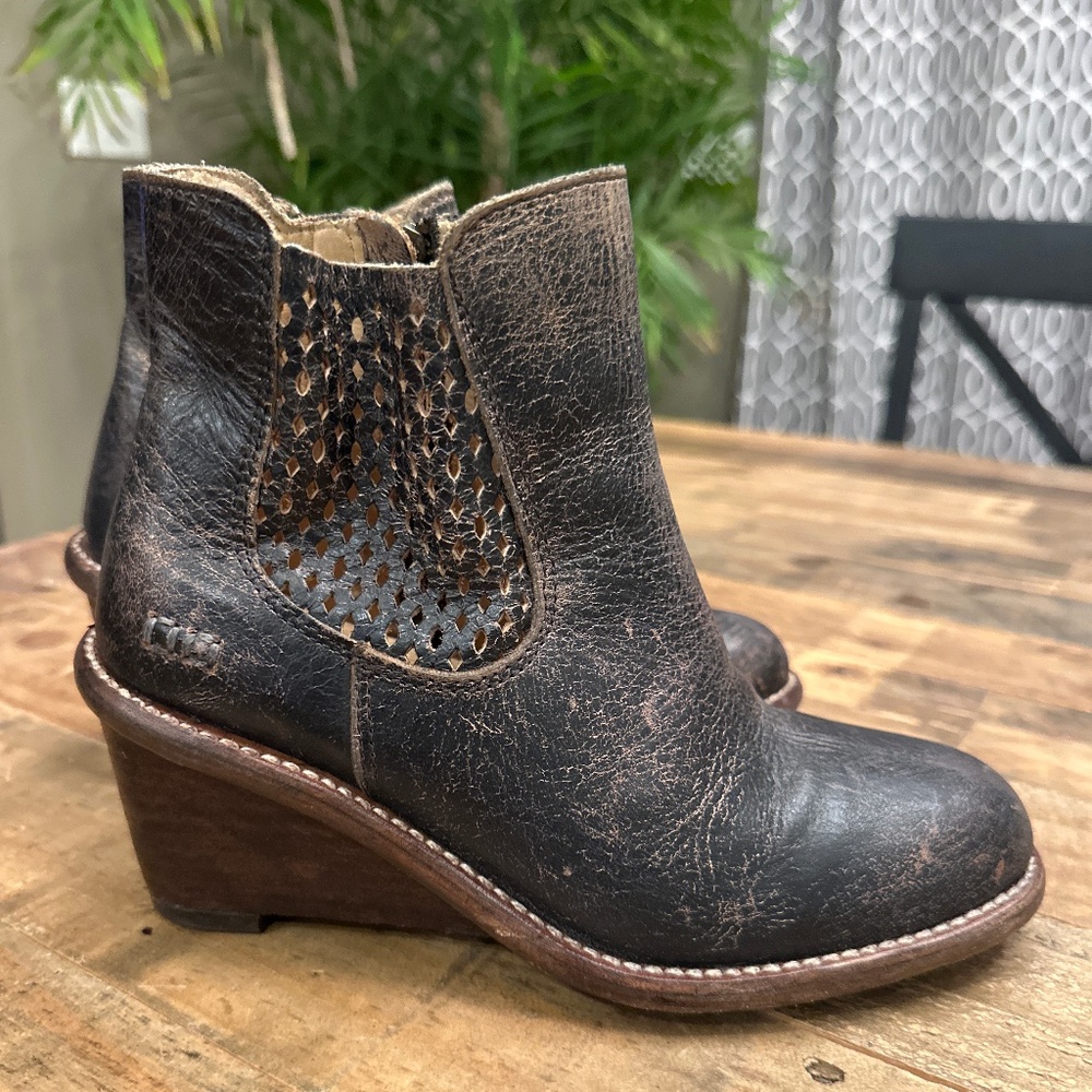 BED STU COUNTESS Wedge Ankle Boots